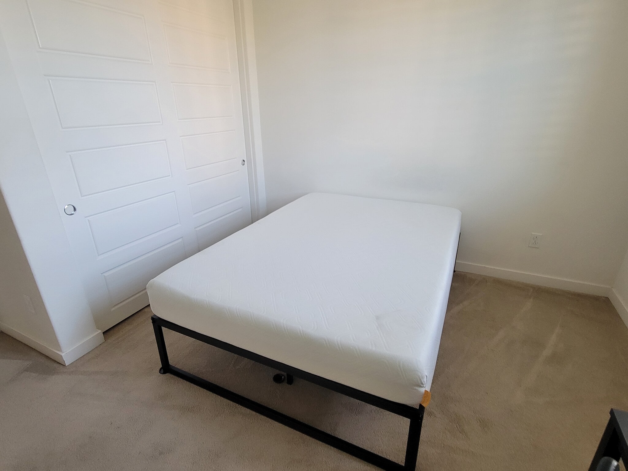 Bedroom 1 full size bed - 63 Finch
