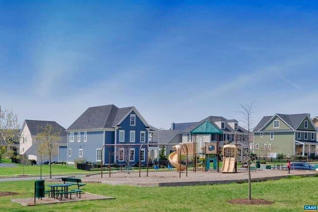 Building Photo - 8155 W End Dr