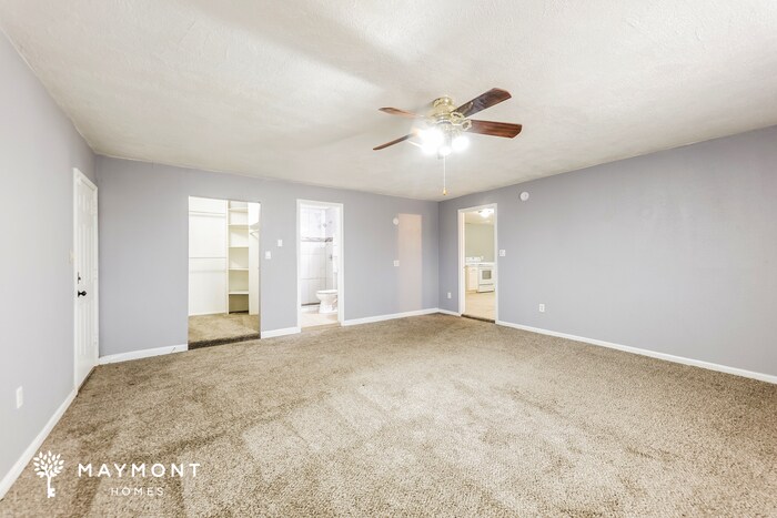 Building Photo - 4742 N 82nd Ave