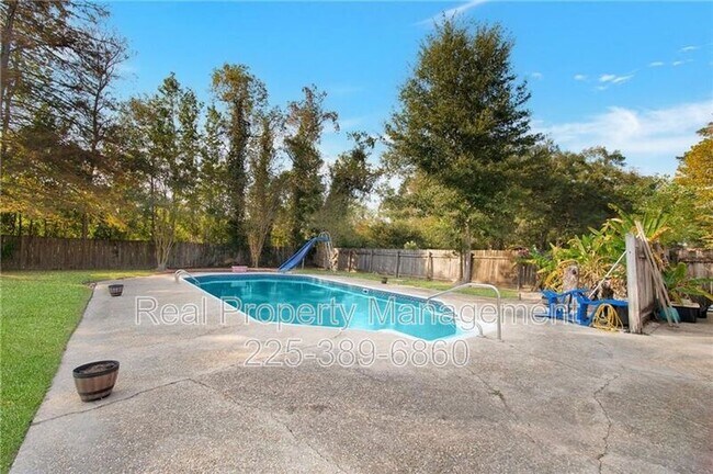 Building Photo - 25491 Plantation Ave