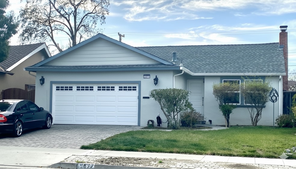 Primary Photo - 5677 Calpine Dr