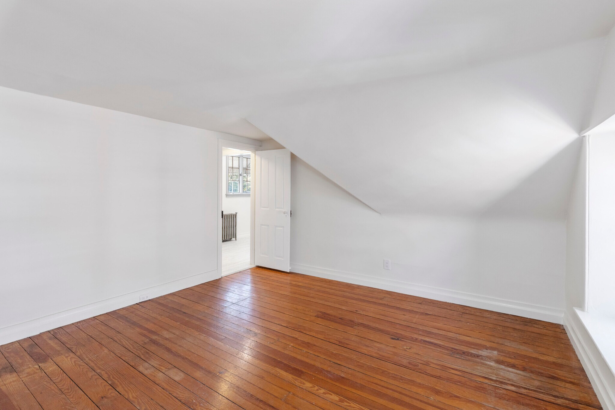 Building Photo - 75 W Ashland St