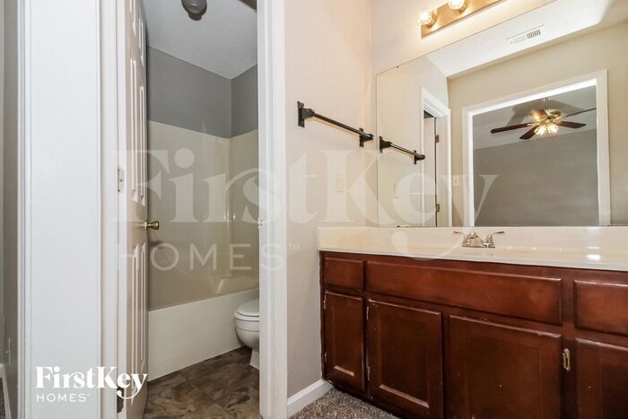 Building Photo - 2816 Maryland Cir W