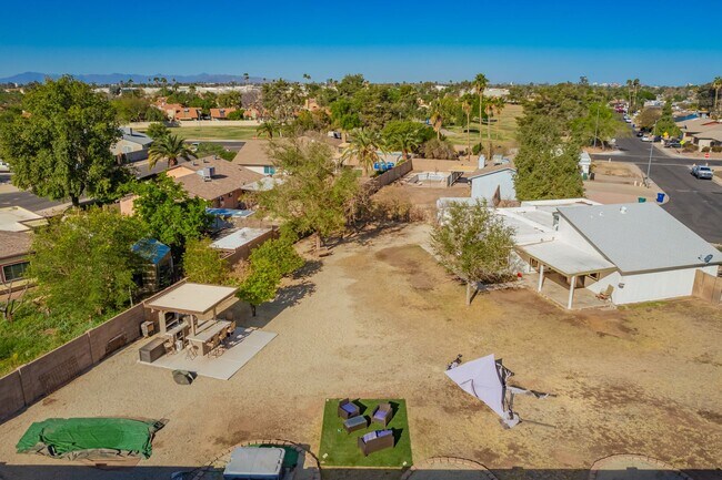 Building Photo - 2321 E Enid Cir