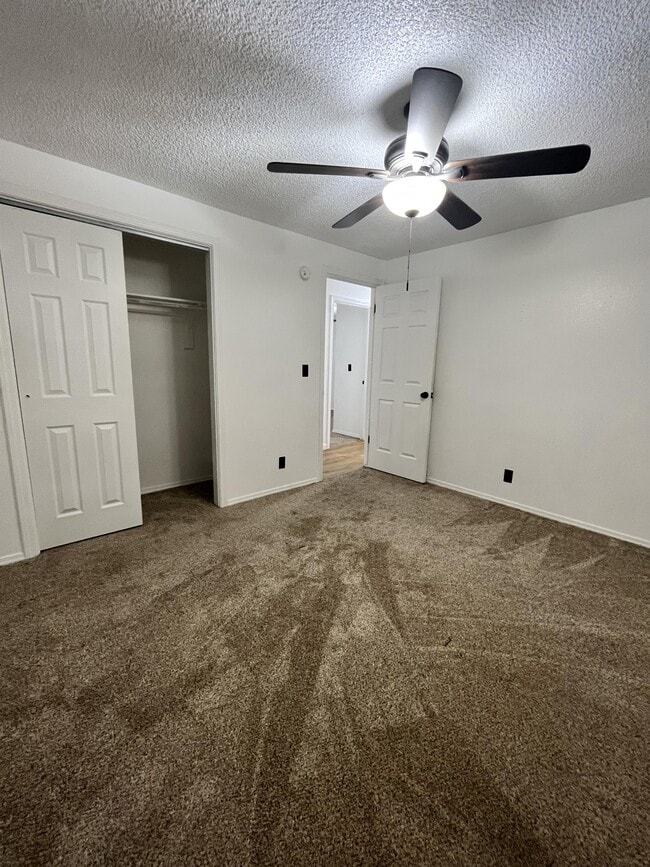 Building Photo - 1240 N 2nd E