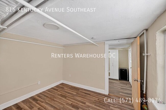 Building Photo - 816 Kentucky Ave SE