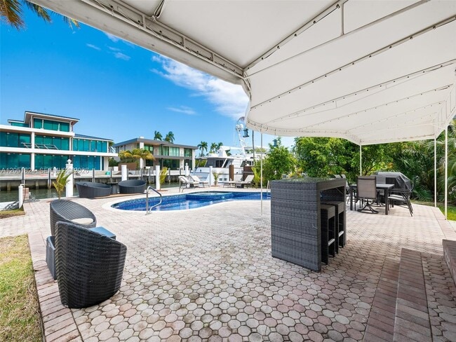 Building Photo - 2301 E Las Olas Blvd