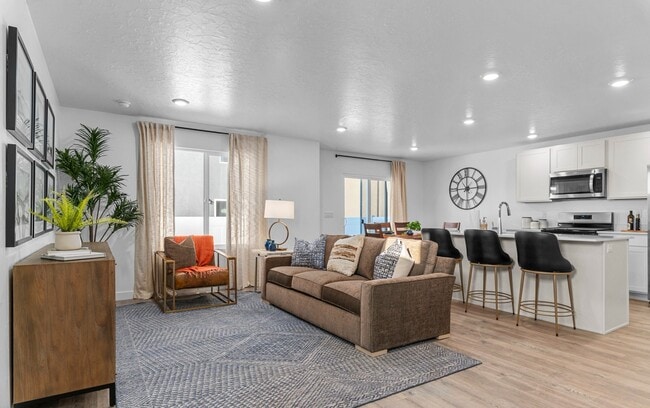 Building Photo - 1487 E 690 N