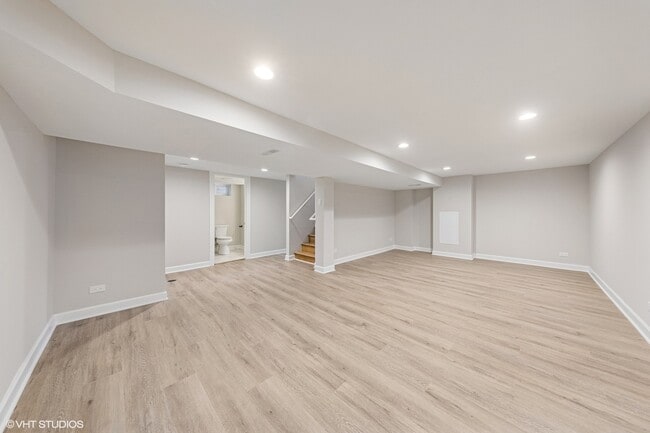 Building Photo - 5208 Wolf Rd