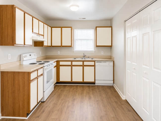 Building Photo - Mill Creek Apartments