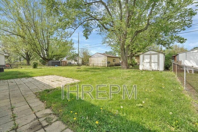 Building Photo - 6295 Faircrest Rd