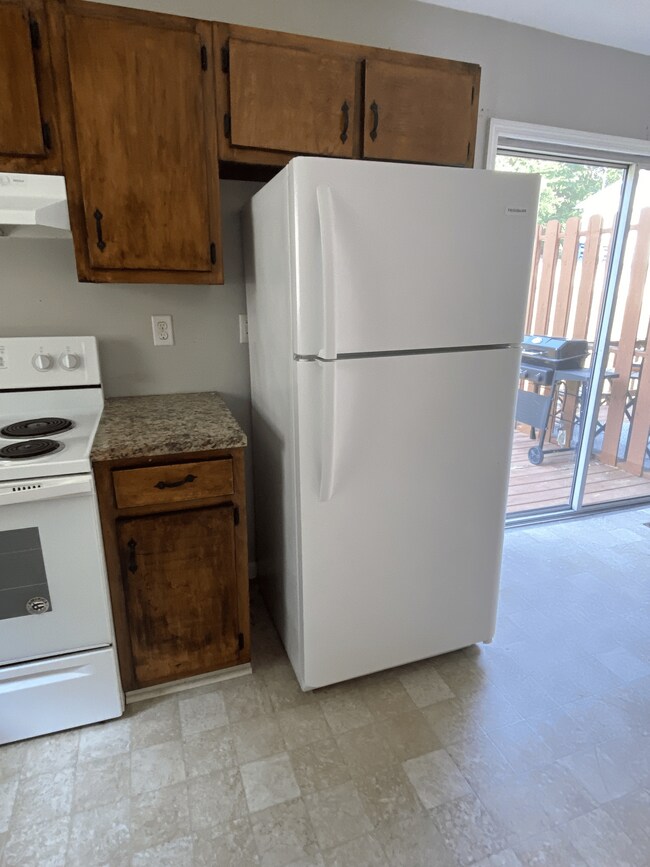 Kitchen - 1723 S Seminole Dr