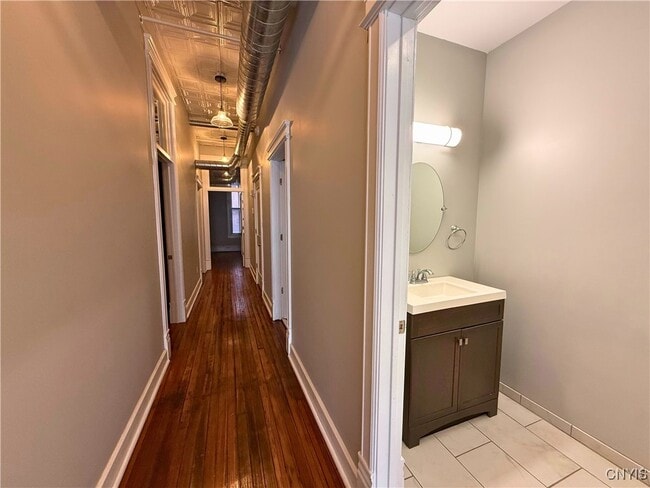 Building Photo - 205 E Jefferson St