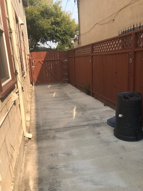 Building Photo - 5810 San Diego St