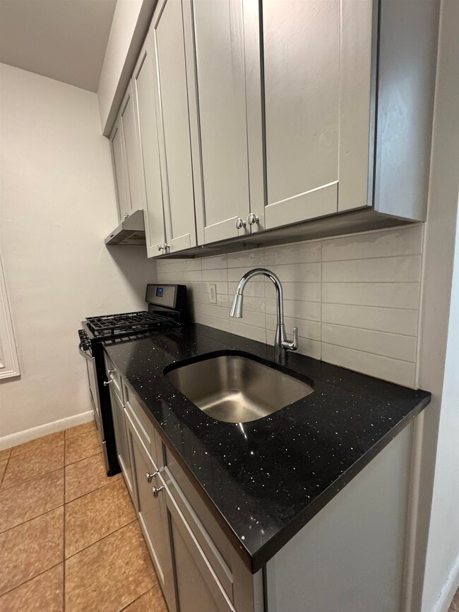 Building Photo - 55 Corbin Ave