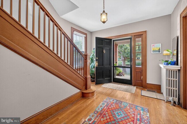 Building Photo - 420 W Cork St