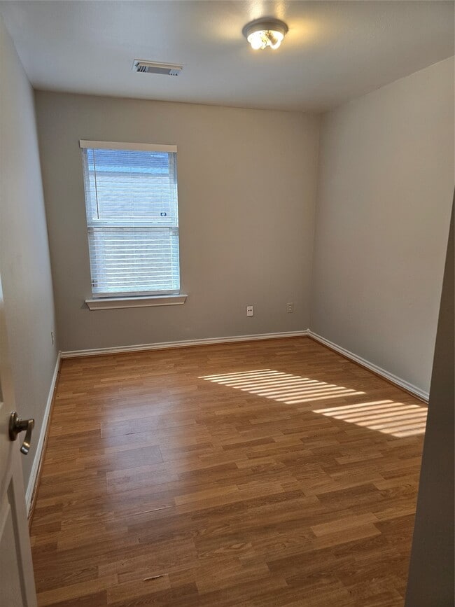 Building Photo - 3459 Angel Ln