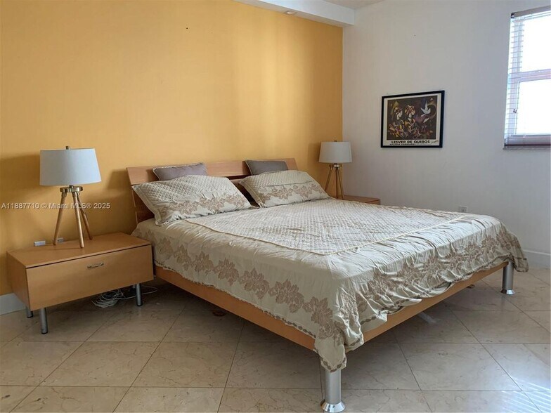 Primary Photo - 185 SE 14th Terrace