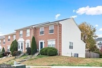 Building Photo - 520 Buckstone Garth