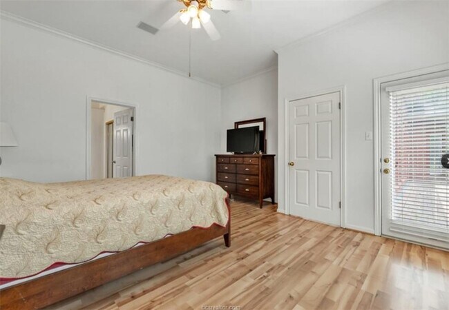 Building Photo - 4601 Valleybrook Cir