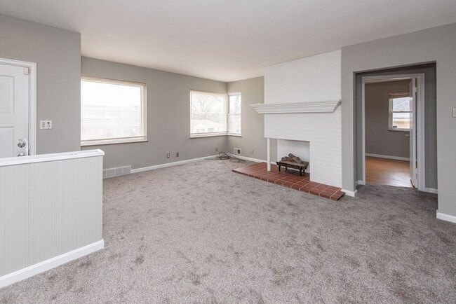 Building Photo - 3031 Irvella Pl