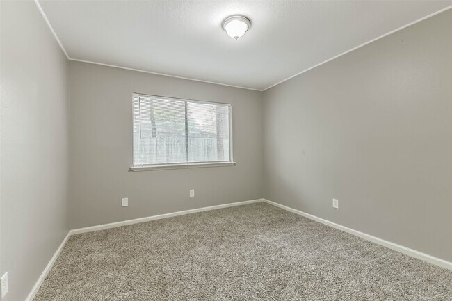 Building Photo - 26 W Broken Oak Ct