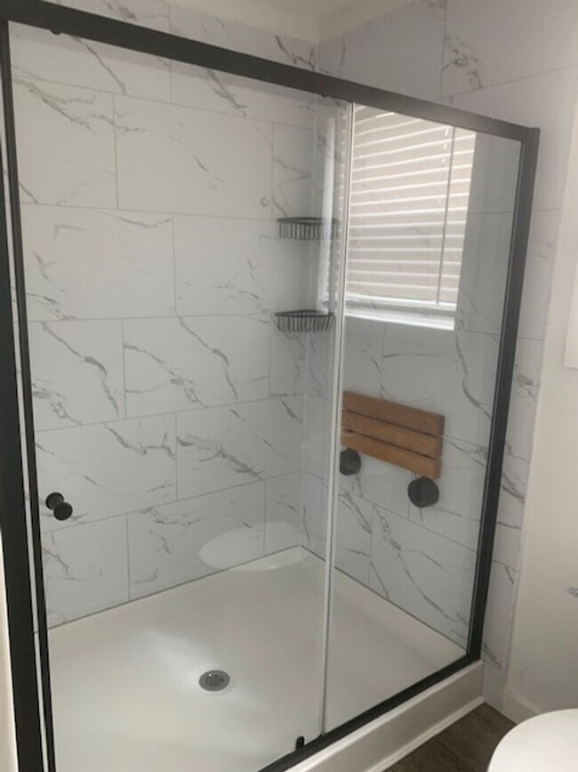 Building Photo - 561 Morris Bridge Rd