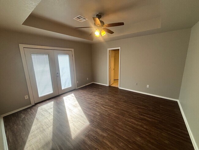 Building Photo - Beautiful 3 Bed 2 Bath in Norman