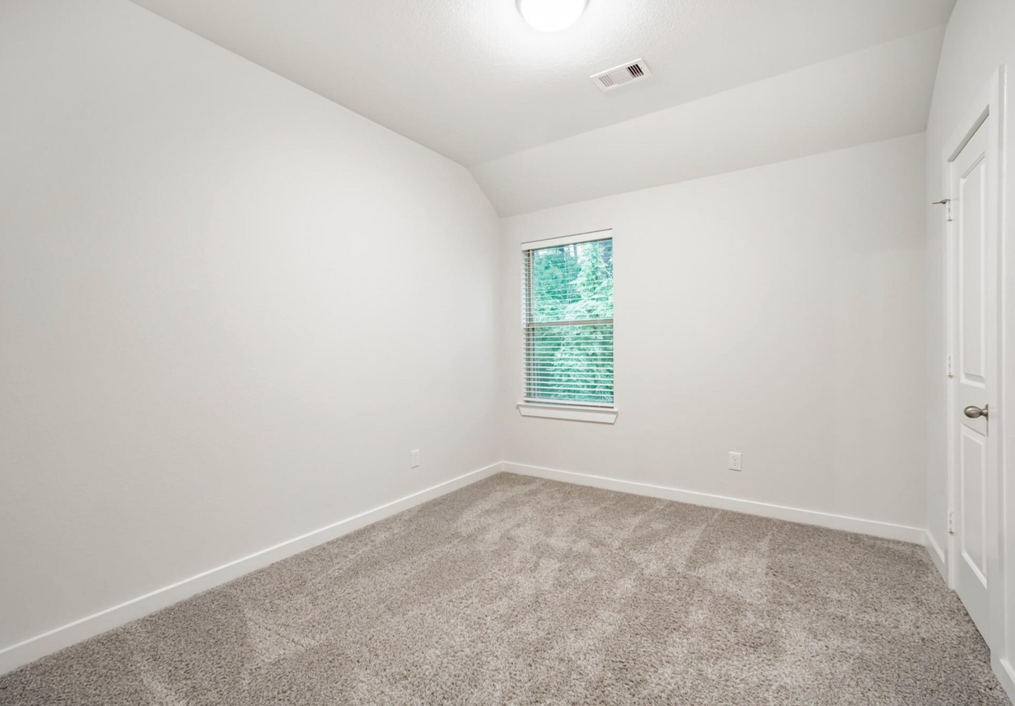 Building Photo - 27028 Hidden Rock Ct