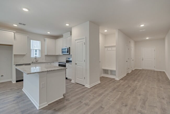 Building Photo - 133 Congo Ct