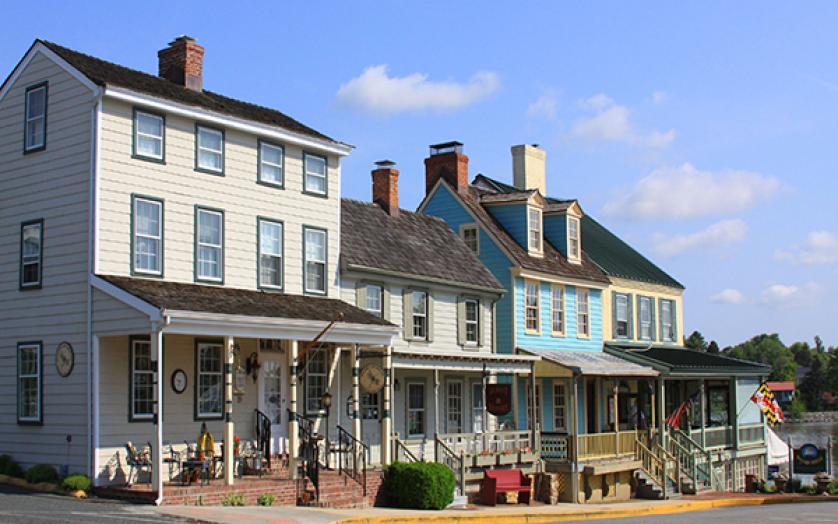 Lower Bohemia Avenue stores - 222 Bohemia Ave