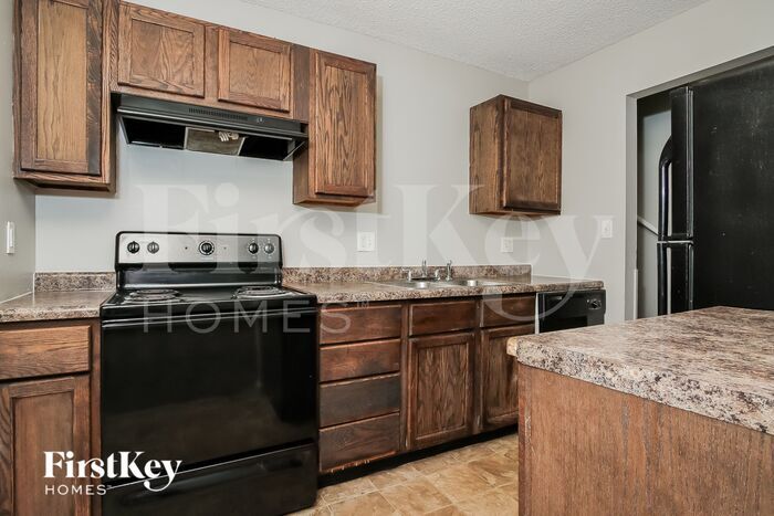 Building Photo - 9318 Kingsboro Cir