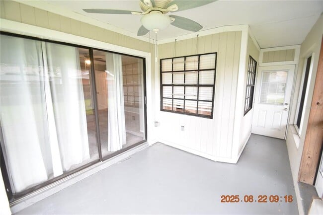 Building Photo - 1455 Ridgelane Cir S