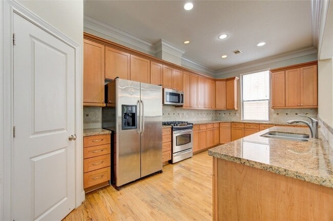 Building Photo - 1706 McDonald St