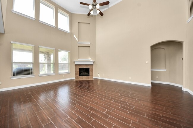 Building Photo - 27419 Canyon Reach Dr