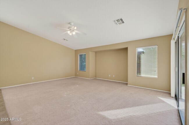 Building Photo - 8611 W Alex Ave