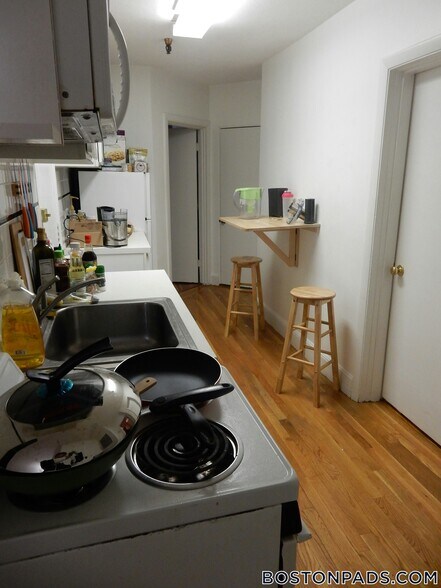 Building Photo - 45 Westland Ave