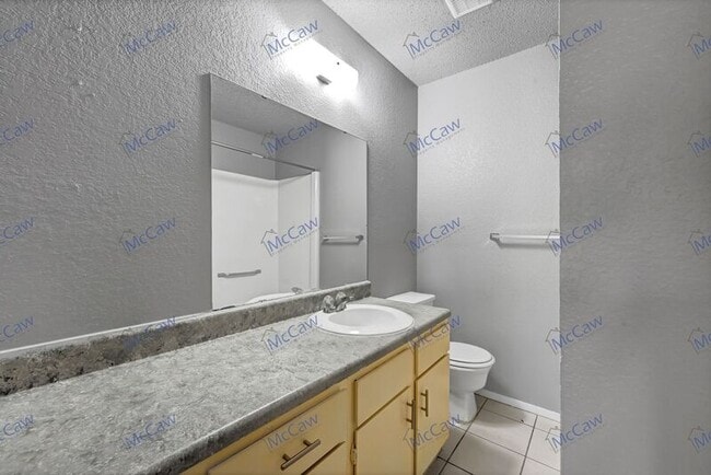 Building Photo - 409 Rockcrest Dr