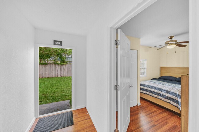 Building Photo - 1350 Riverside Cir