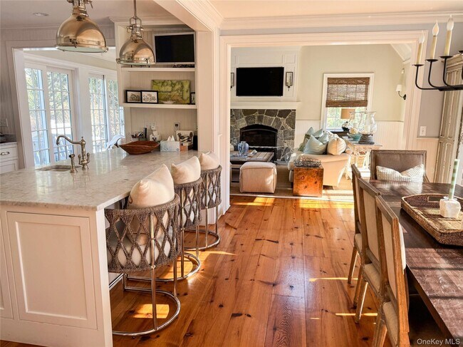 Building Photo - 112 Central Ave