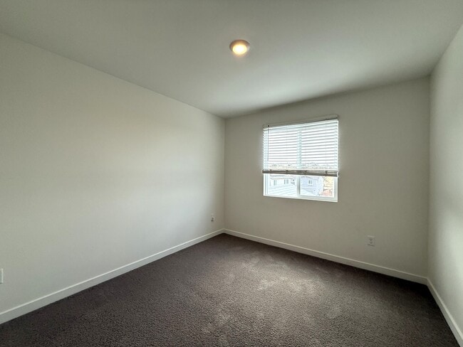 Building Photo - 3087 Thyme Pl