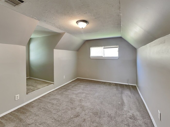 Building Photo - 7090 Winkfield Pl
