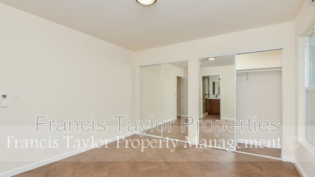 Building Photo - 2559 Haas St