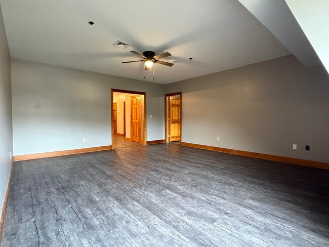 Building Photo - 11 Centre St