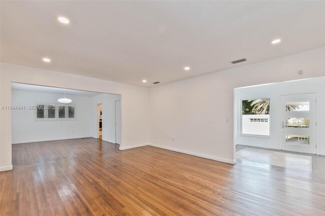 Building Photo - 680 NE 57th St