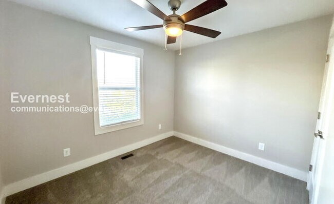 Building Photo - 220 Croleywood Ln