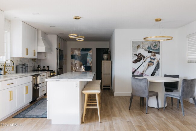 Building Photo - 6629 E Dreyfus Ave