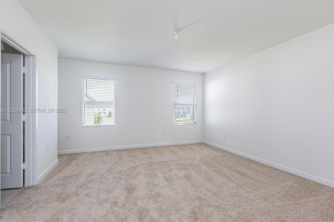 Building Photo - 1780 SE 9th Ave