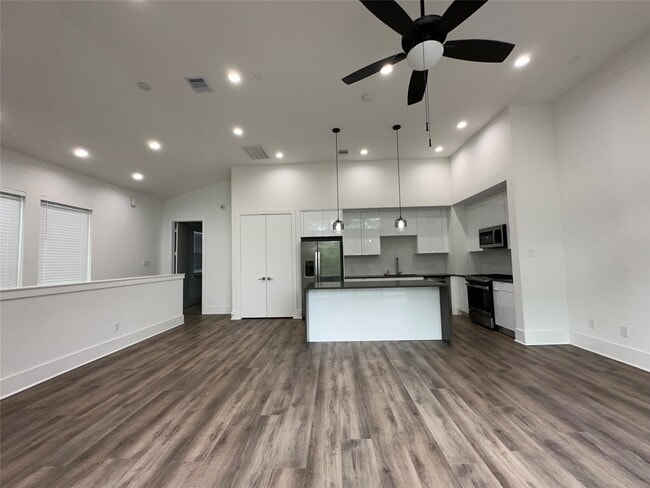 Building Photo - 6642 Del Rio St