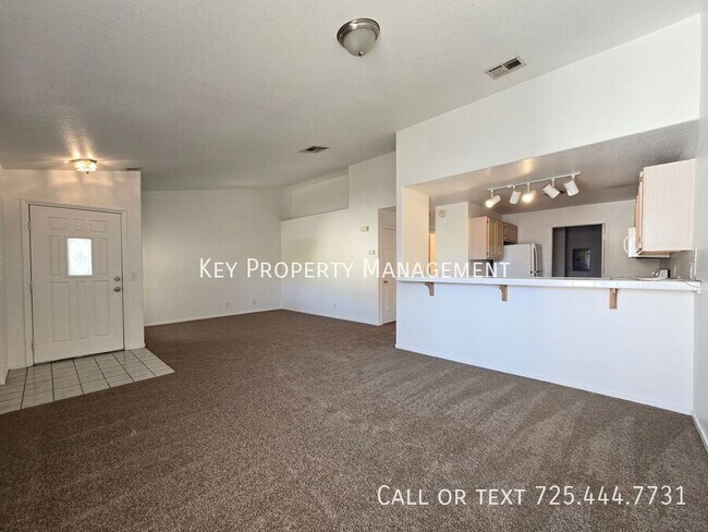 Building Photo - COZY 2 BED, 2 BATH UPSTAIRS CONDO* GATED C...